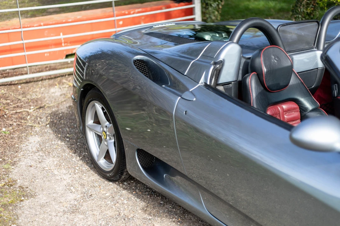 2001 Ferrari 360 Spider - Image 25 of 31