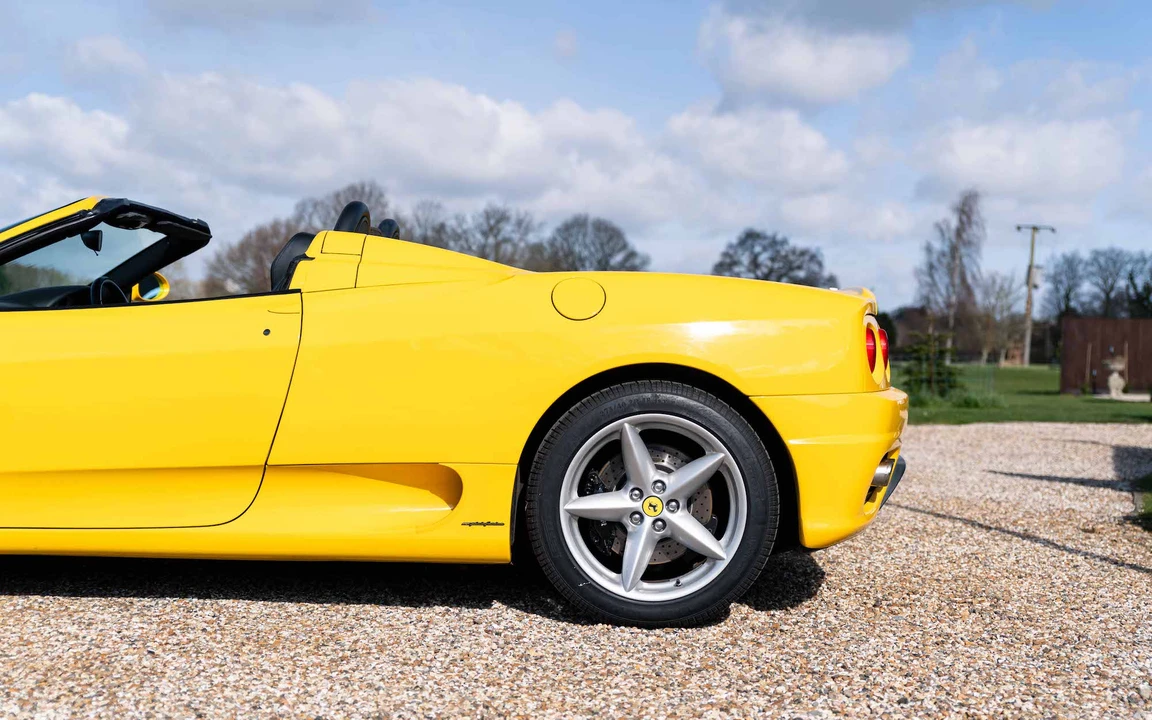 2001 Ferrari 360 Spider - Image 27 of 31