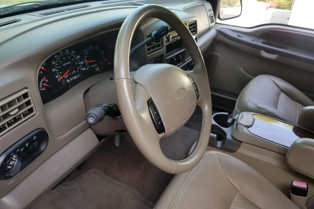 2001 Ford Excursion - Image 3 of 4