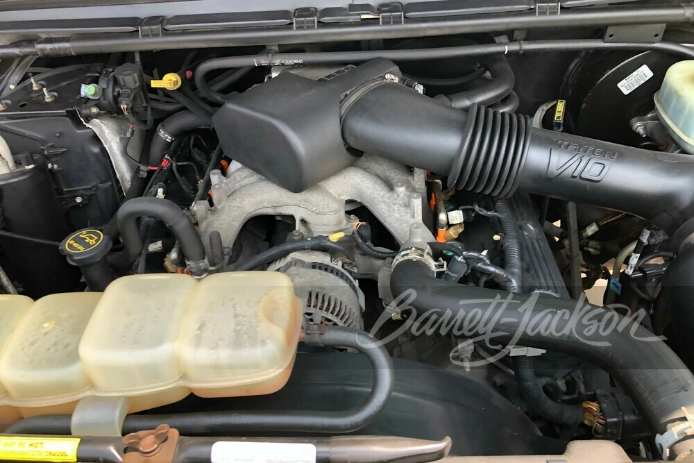 2001 Ford Super Duty 1st Gen - Image 2 of 20