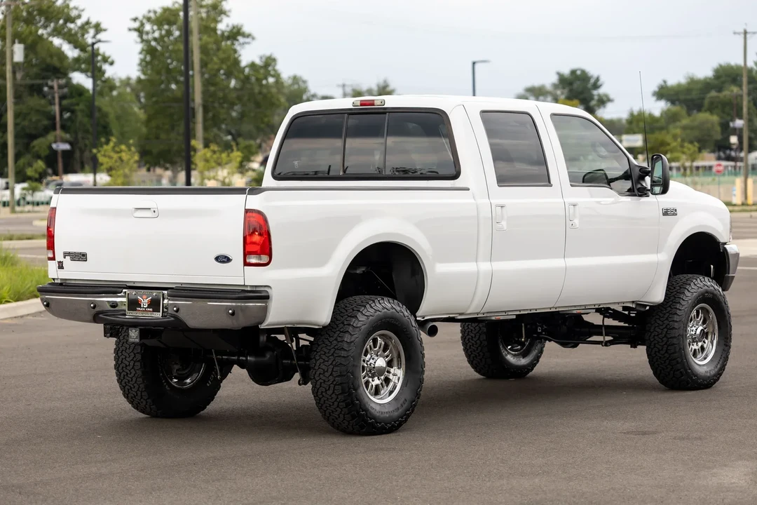 2001 Ford Super Duty 1st Gen - Image 17 of 31