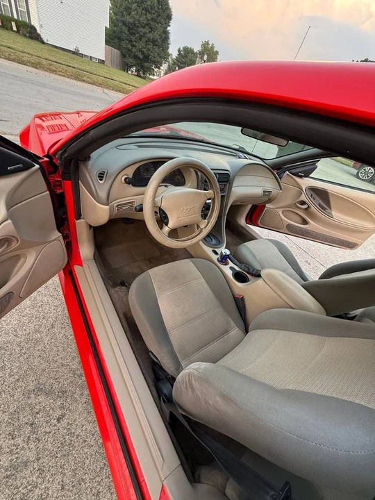 2001 Ford SN95 Mustang - Image 14 of 17