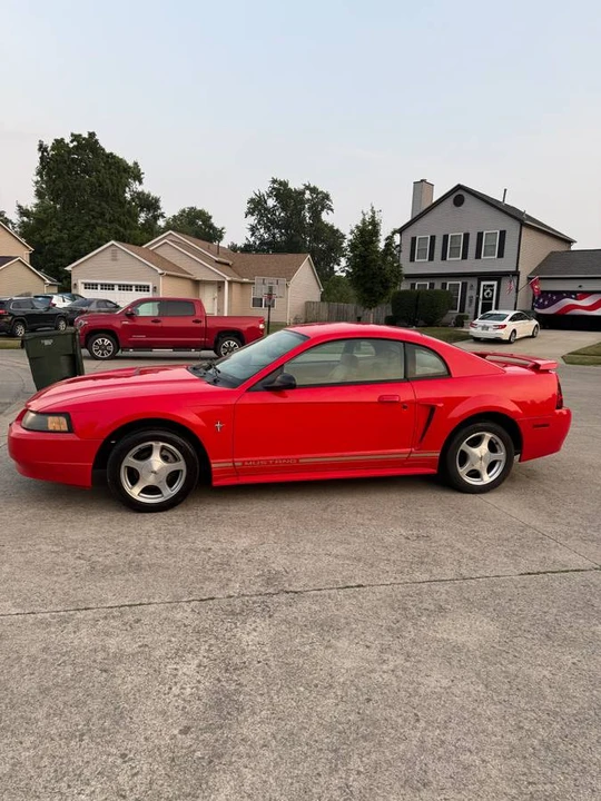 2001 Ford SN95 Mustang - Image 2 of 17