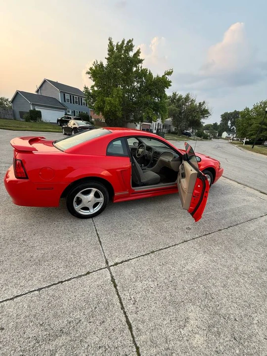 2001 Ford SN95 Mustang - Image 12 of 17