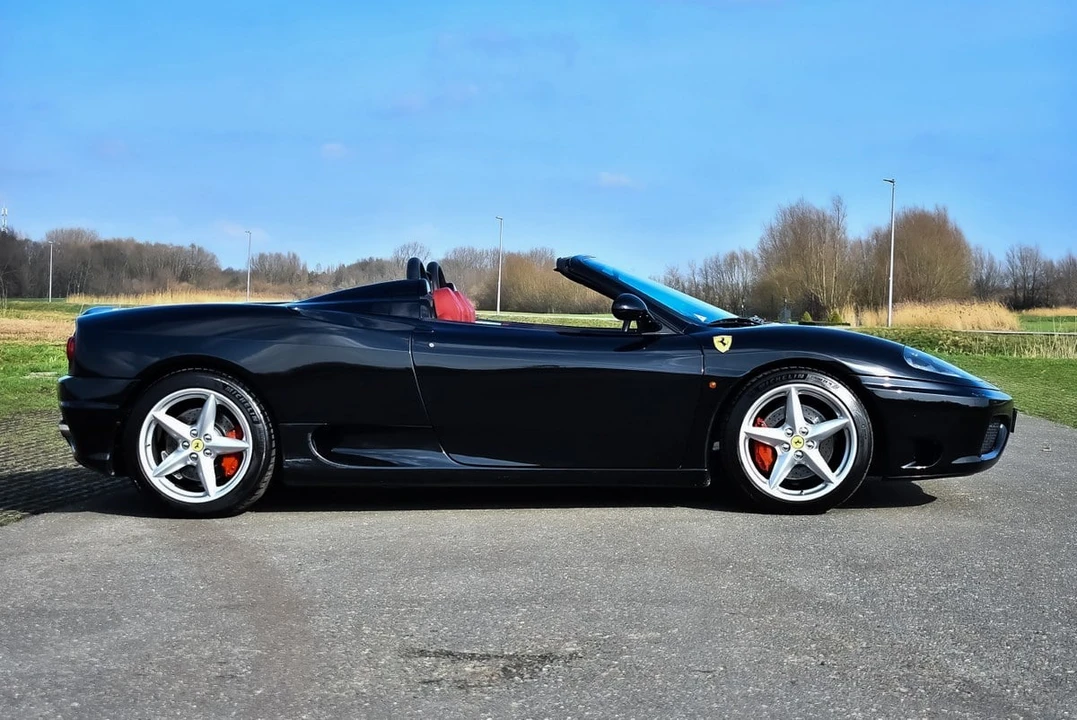 2001 Ferrari 360 Spider - Image 9 of 30