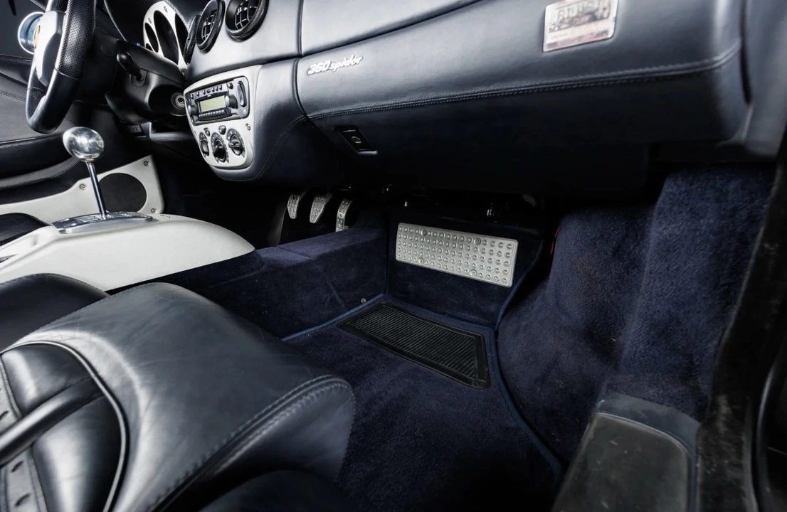 2001 Ferrari 360 Spider - Image 19 of 20