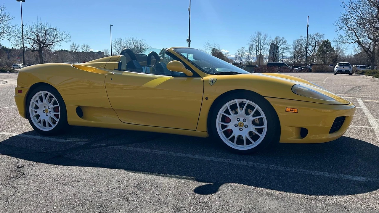 2001 Ferrari 360 Spider - Image 29 of 31
