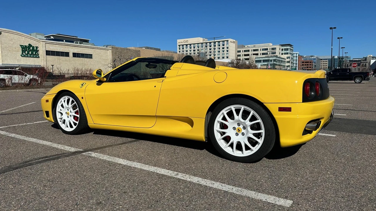2001 Ferrari 360 Spider - Image 23 of 31