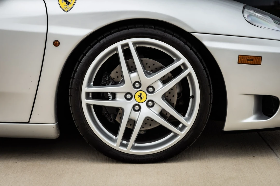 2001 Ferrari 360 Spider - Image 19 of 31