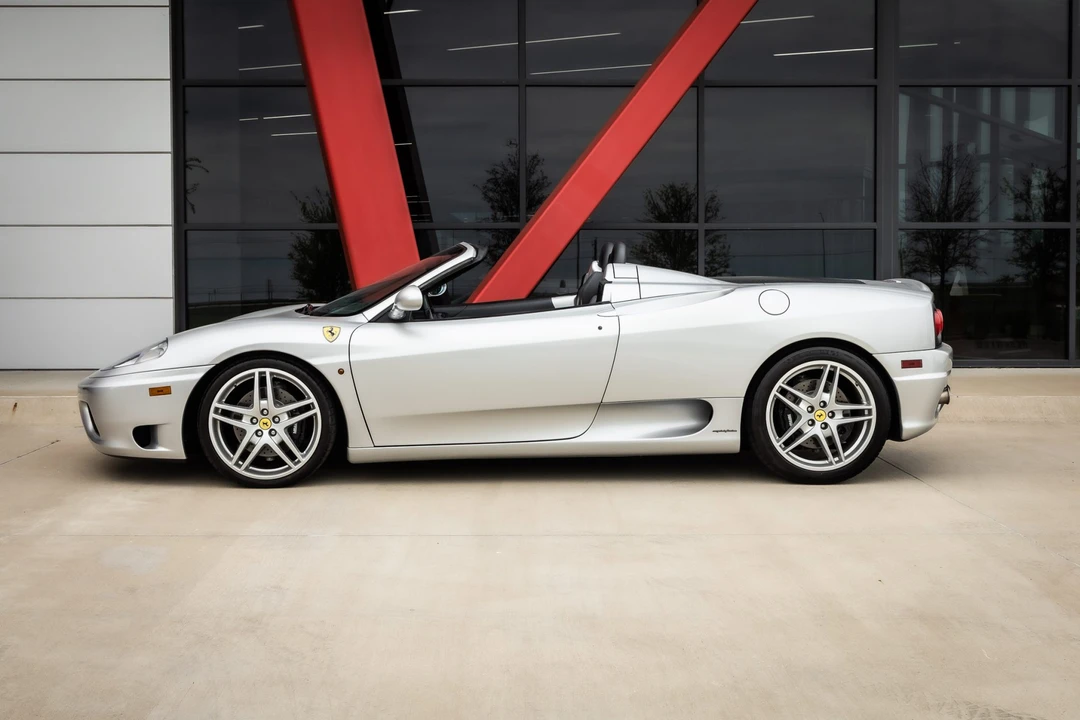 2001 Ferrari 360 Spider - Image 3 of 31