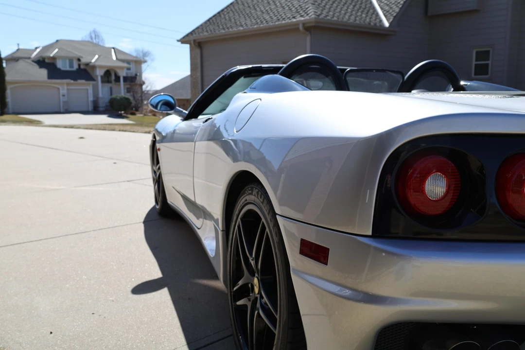 2001 Ferrari 360 Spider - Image 18 of 31