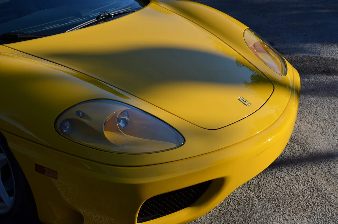 2001 Ferrari 360 Spider - Image 25 of 31