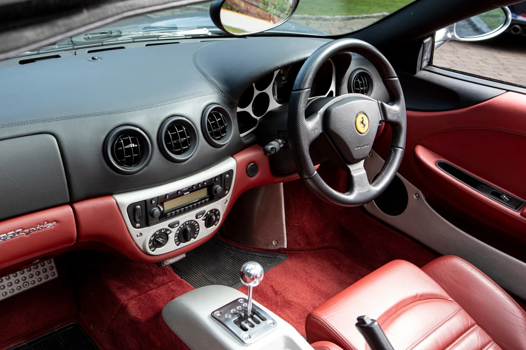 2001 Ferrari 360 Spider - Image 25 of 31