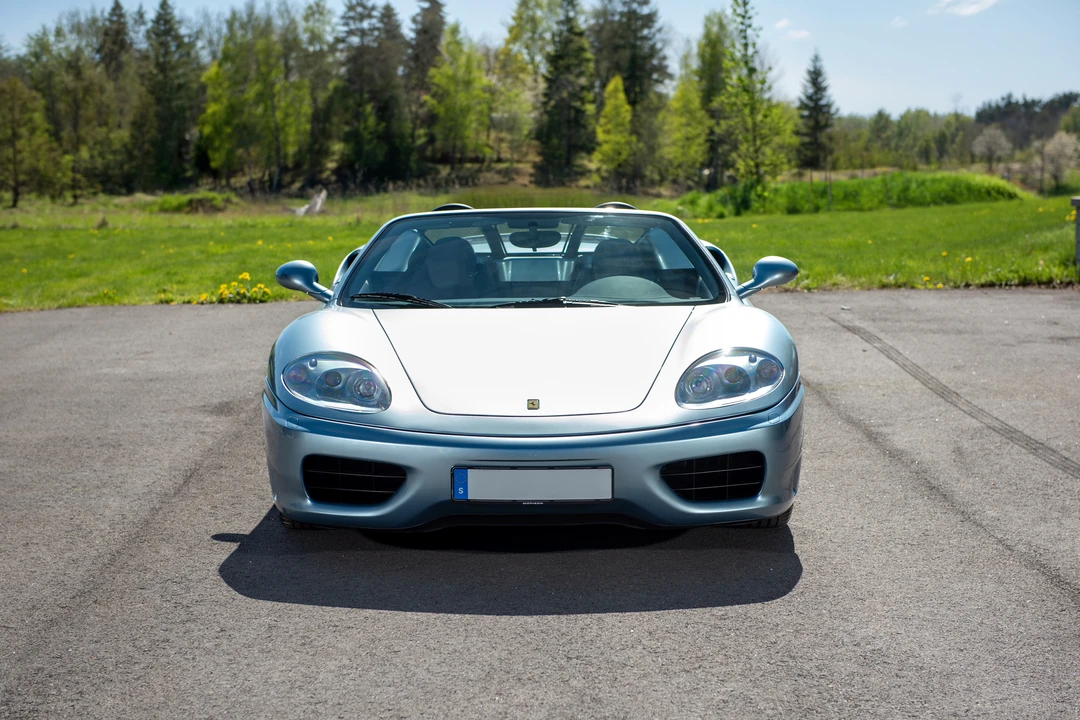 2001 Ferrari 360 Spider - Image 2 of 31