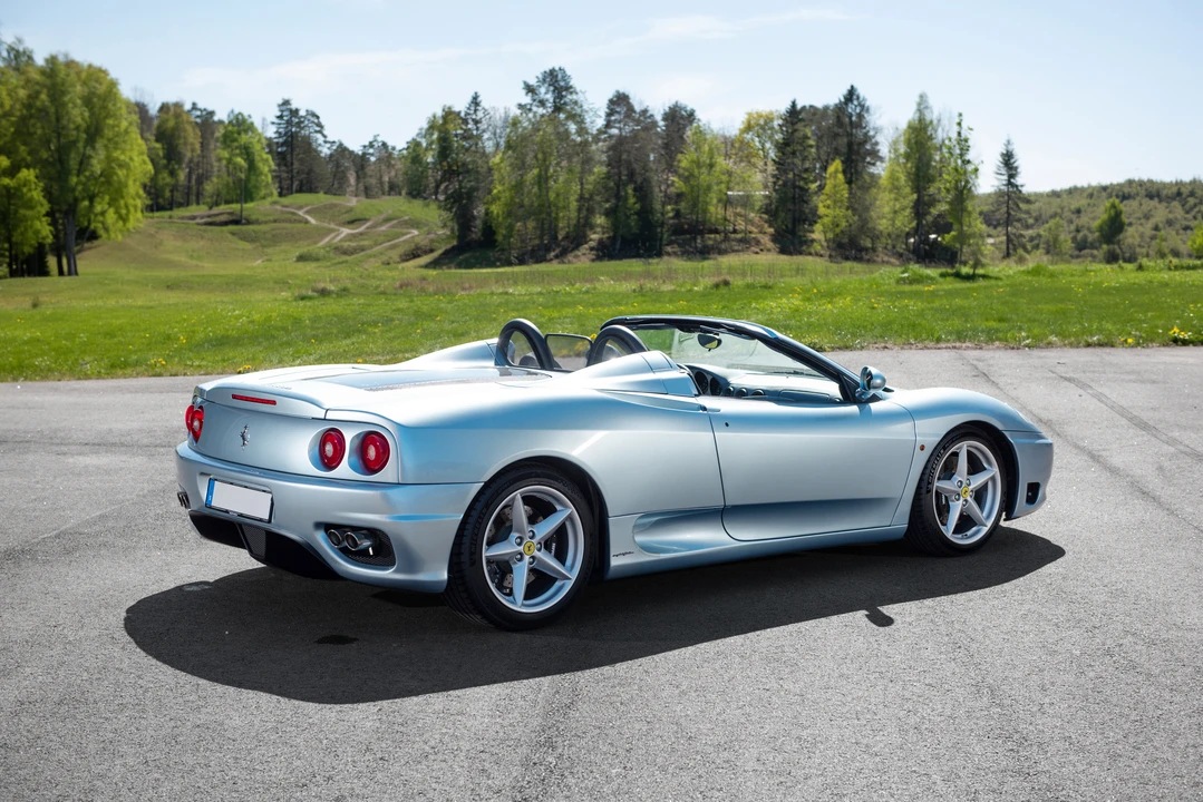 2001 Ferrari 360 Spider - Image 7 of 31