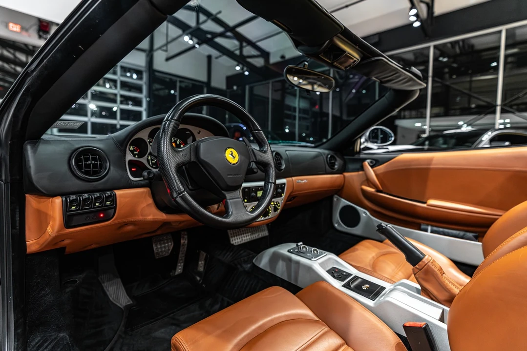 2001 Ferrari 360 Spider - Image 7 of 12