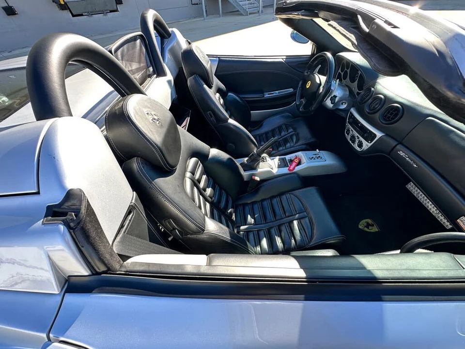 2001 Ferrari 360 Spider - Image 25 of 31