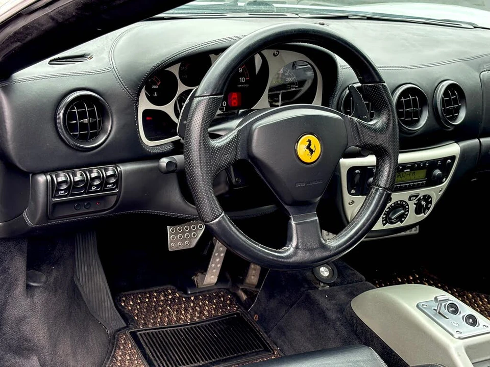 2001 Ferrari 360 Spider - Image 24 of 31