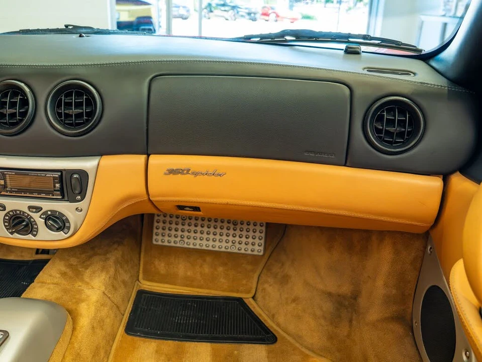 2001 Ferrari 360 Spider - Image 16 of 31