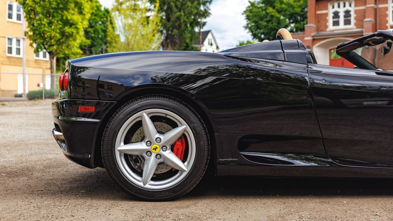 2001 Ferrari 360 Spider - Image 15 of 31