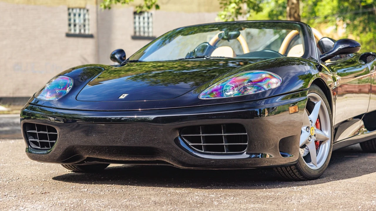 2001 Ferrari 360 Spider - Image 24 of 31