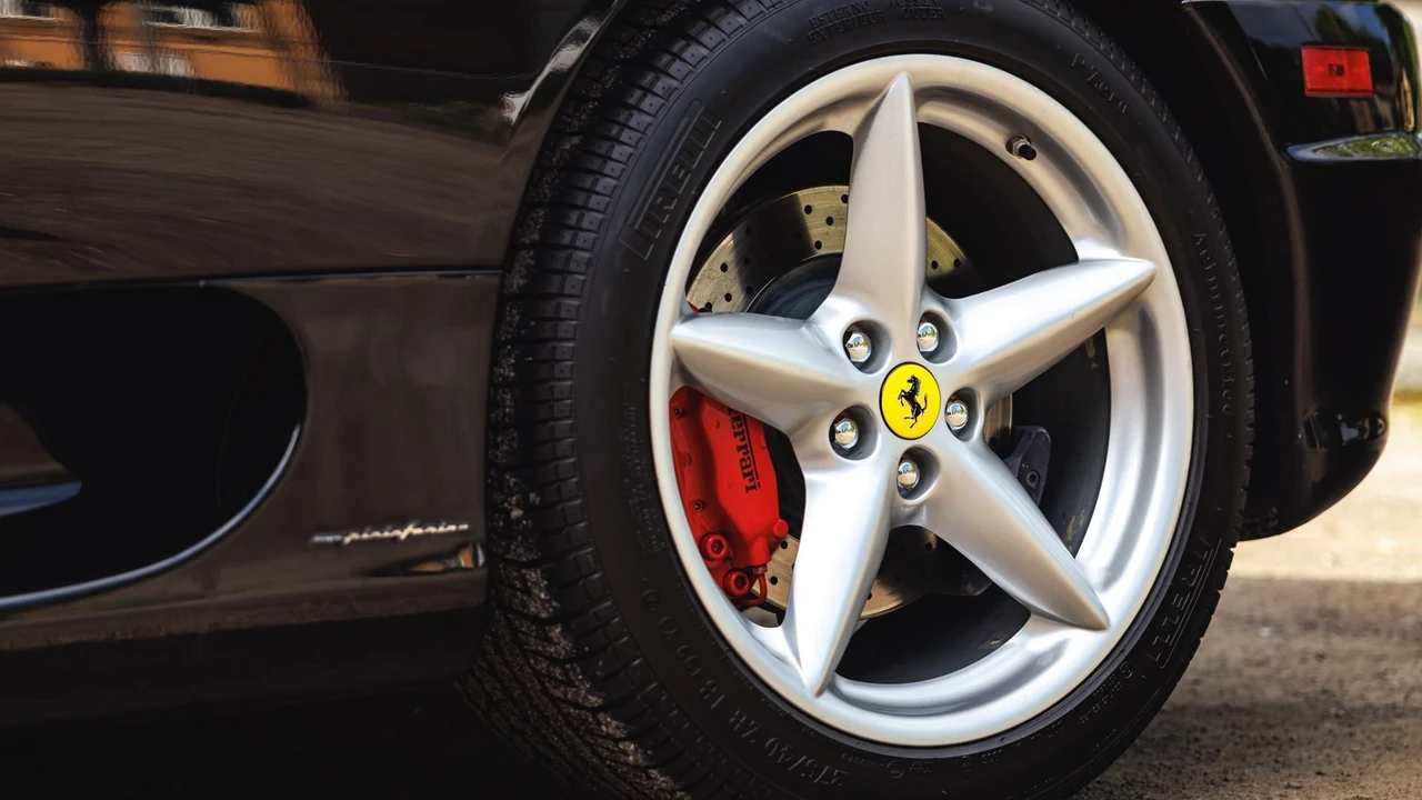 2001 Ferrari 360 Spider - Image 20 of 31