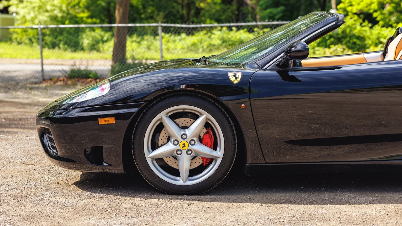 2001 Ferrari 360 Spider - Image 30 of 31