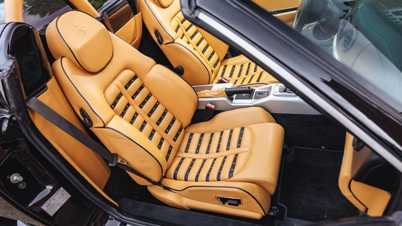 2001 Ferrari 360 Spider - Image 10 of 31