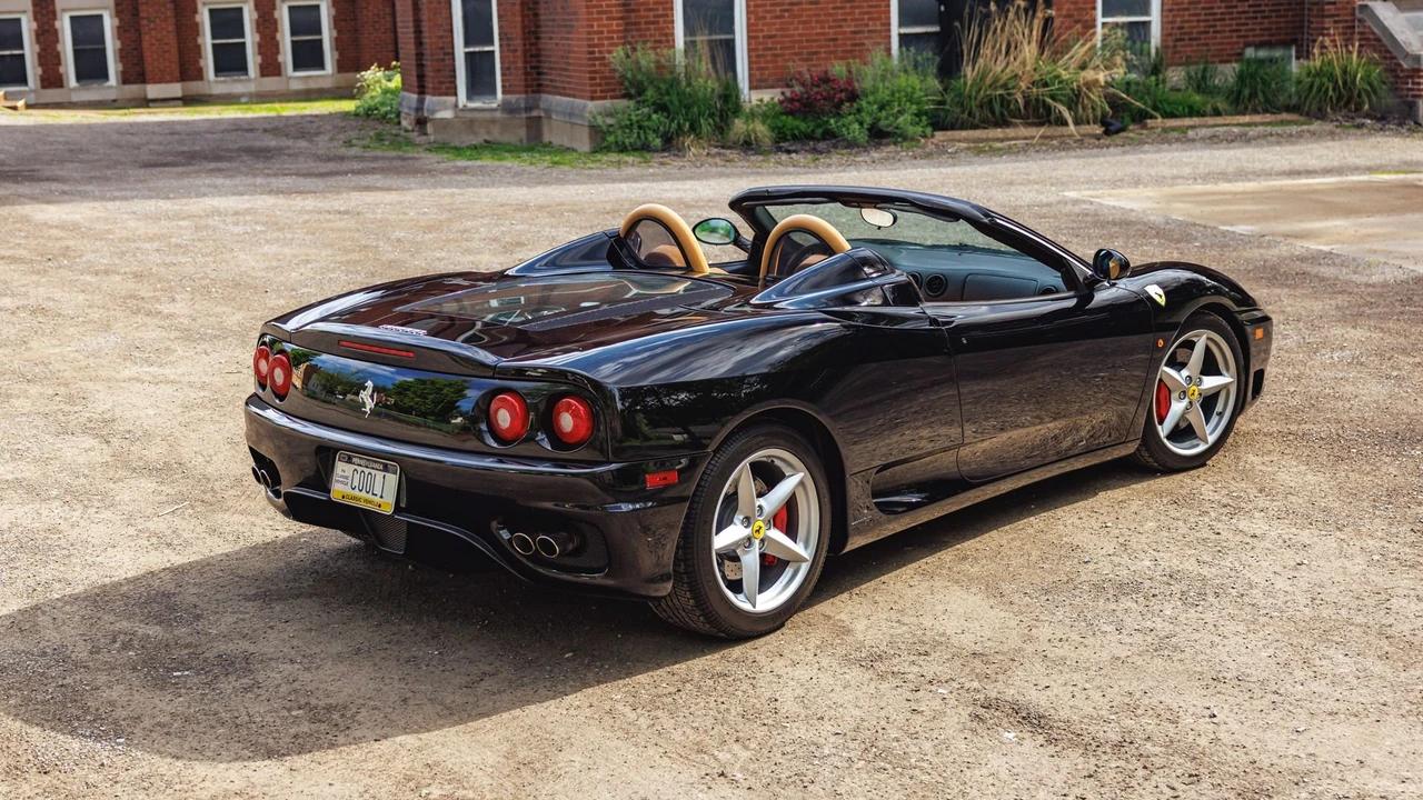 2001 Ferrari 360 Spider - Image 3 of 31