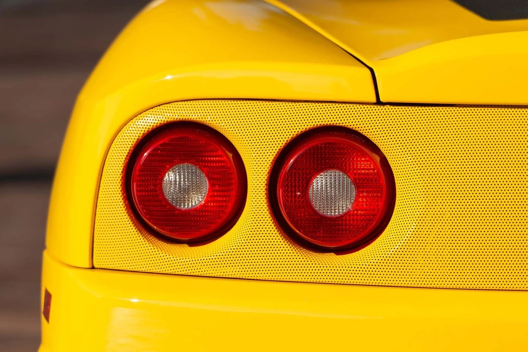 2001 Ferrari 360 Spider - Image 25 of 31