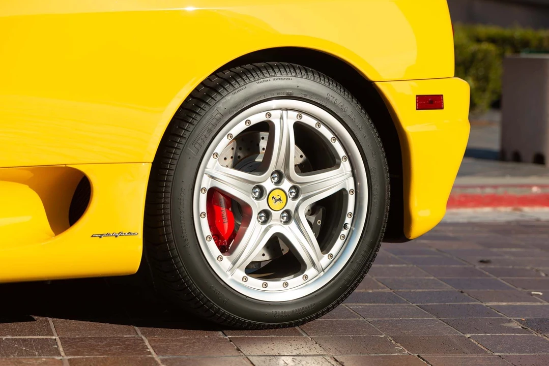 2001 Ferrari 360 Spider - Image 30 of 31