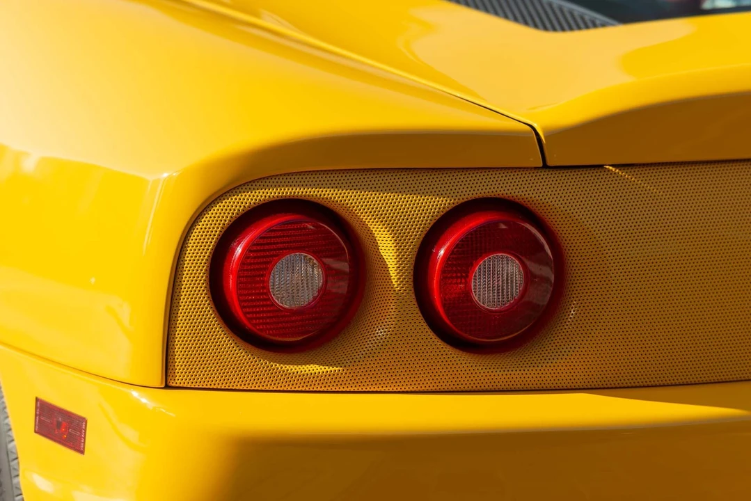 2001 Ferrari 360 Spider - Image 24 of 31