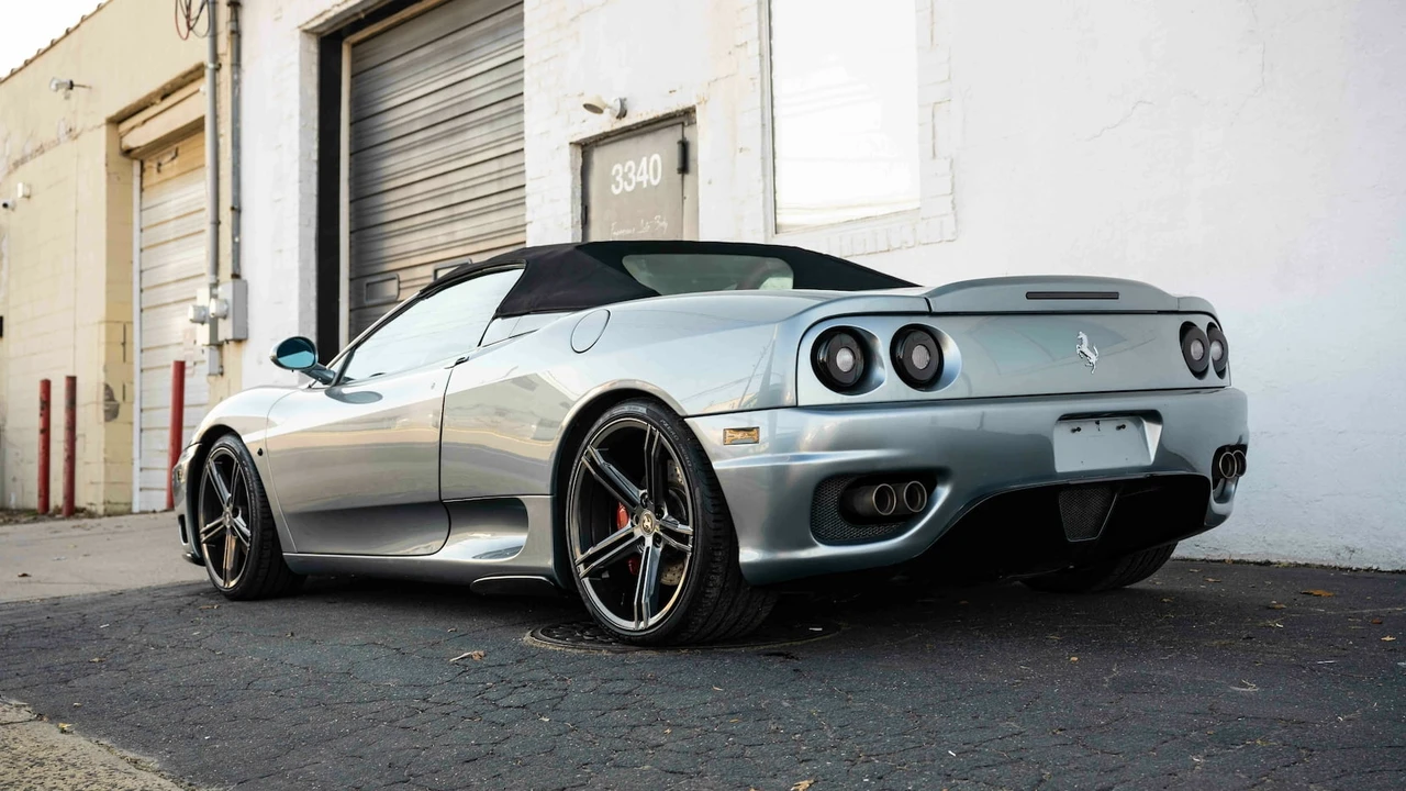 2001 Ferrari 360 Spider - Image 2 of 27