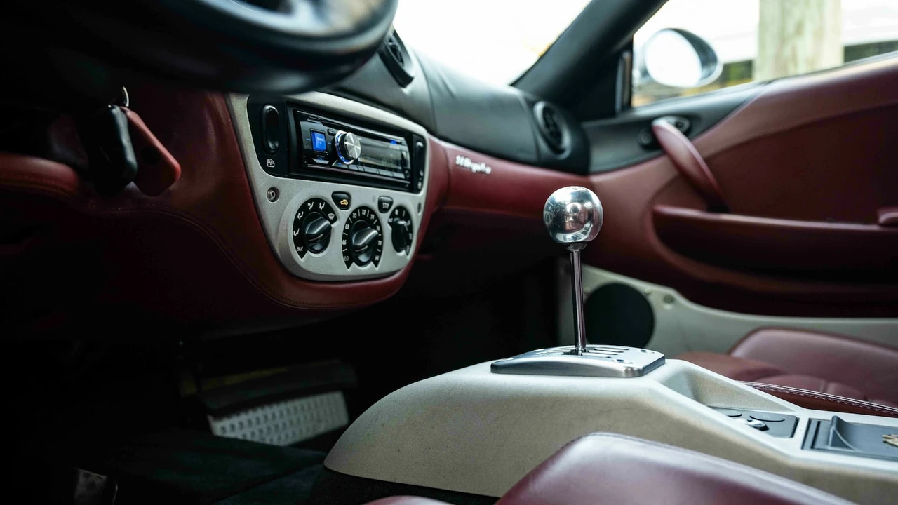 2001 Ferrari 360 Spider - Image 25 of 27