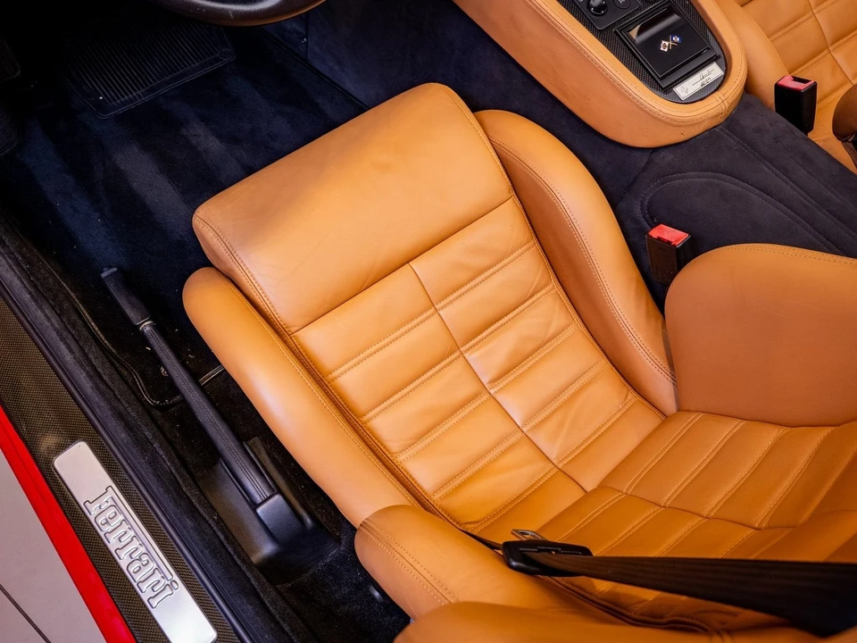 2001 Ferrari 550 Barchetta Pininfarina - Image 10 of 19