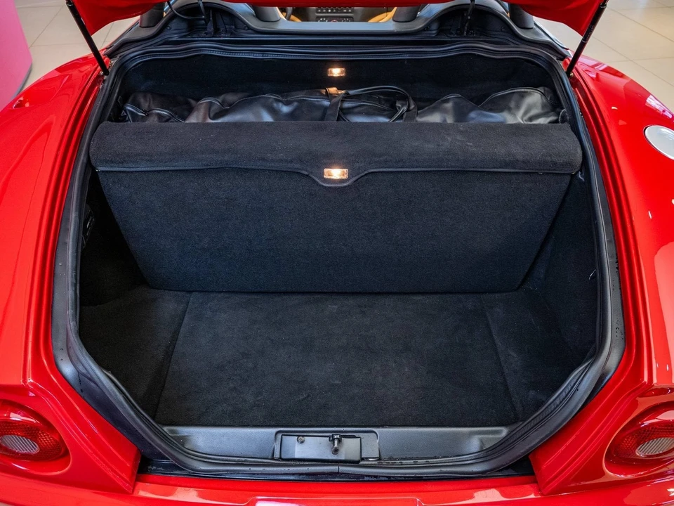 2001 Ferrari 550 Barchetta Pininfarina - Image 16 of 19
