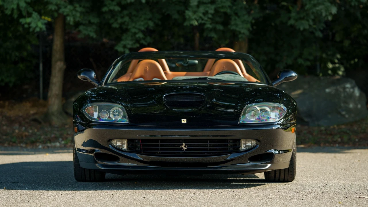 2001 Ferrari 550 Barchetta Pininfarina - Image 4 of 31