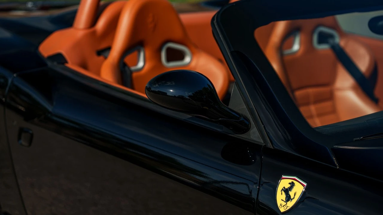 2001 Ferrari 550 Barchetta Pininfarina - Image 27 of 31