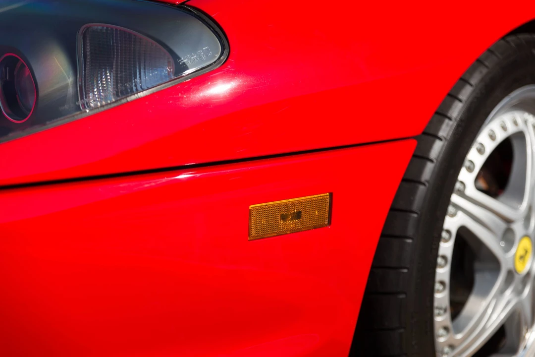 2001 Ferrari 550 Barchetta Pininfarina - Image 15 of 31