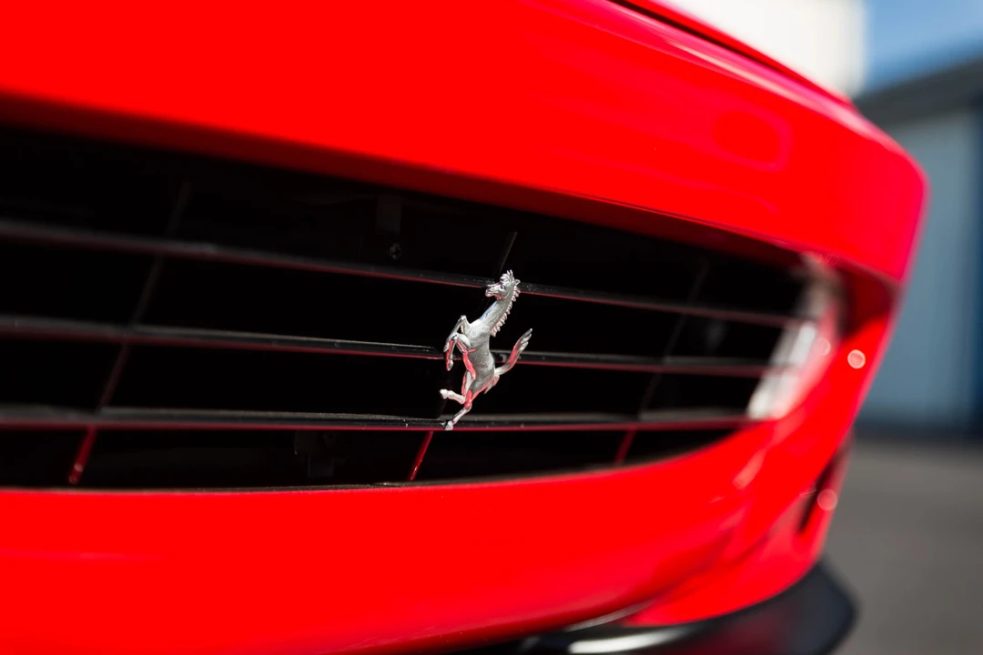 2001 Ferrari 550 Barchetta Pininfarina - Image 11 of 31