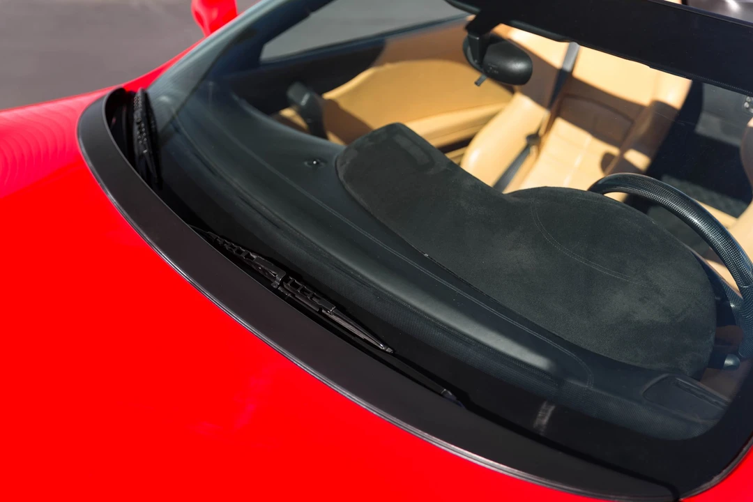 2001 Ferrari 550 Barchetta Pininfarina - Image 18 of 31