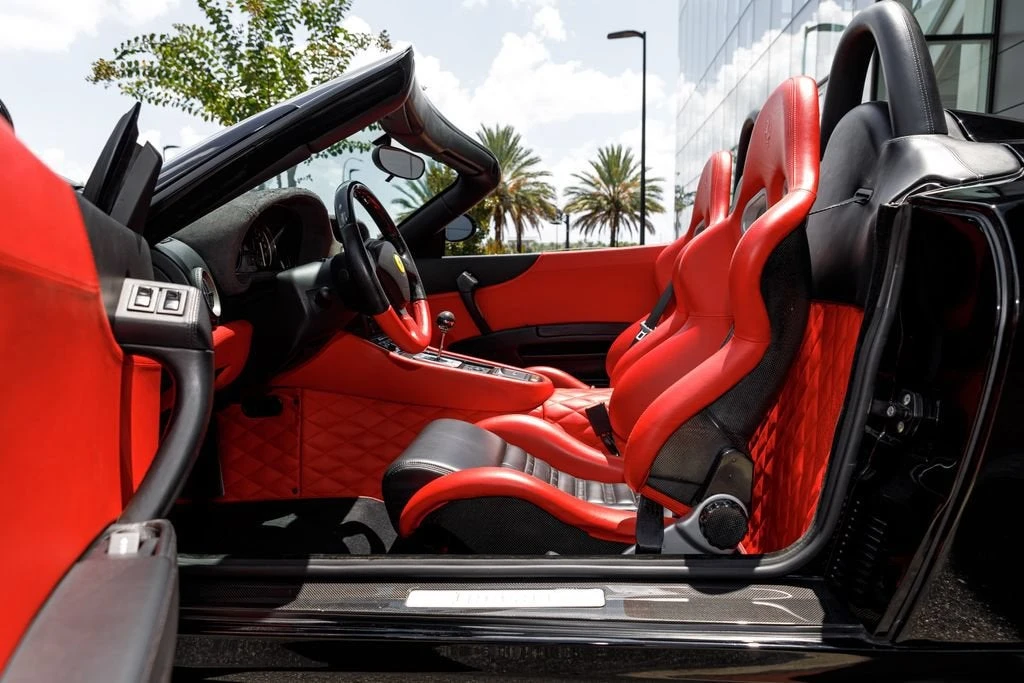 2001 Ferrari 550 Barchetta Pininfarina - Image 25 of 31