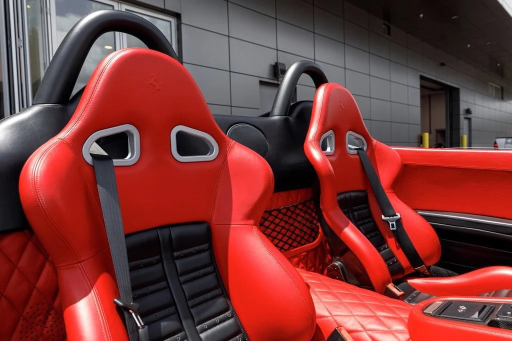 2001 Ferrari 550 Barchetta Pininfarina - Image 15 of 31