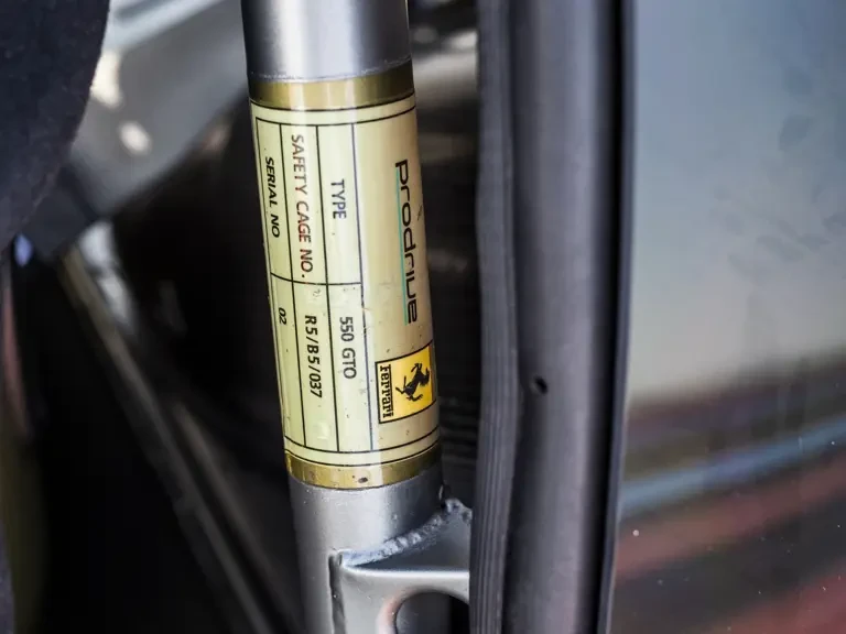 2001 Ferrari 550 Maranello - Image 17 of 31