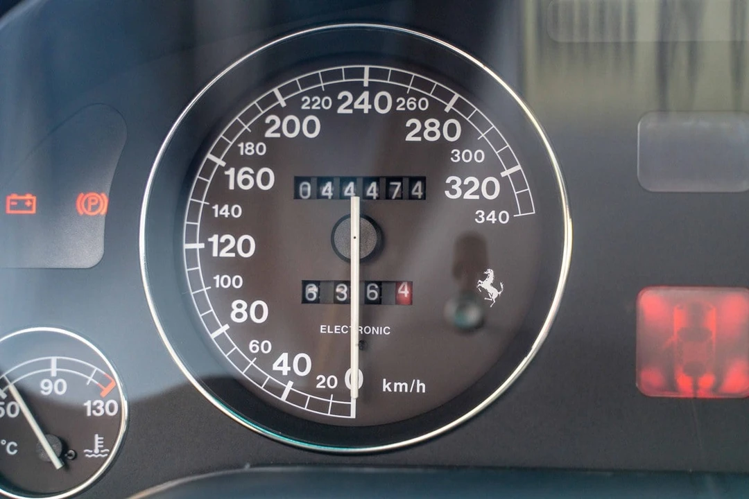 2001 Ferrari 550 Maranello - Image 25 of 30