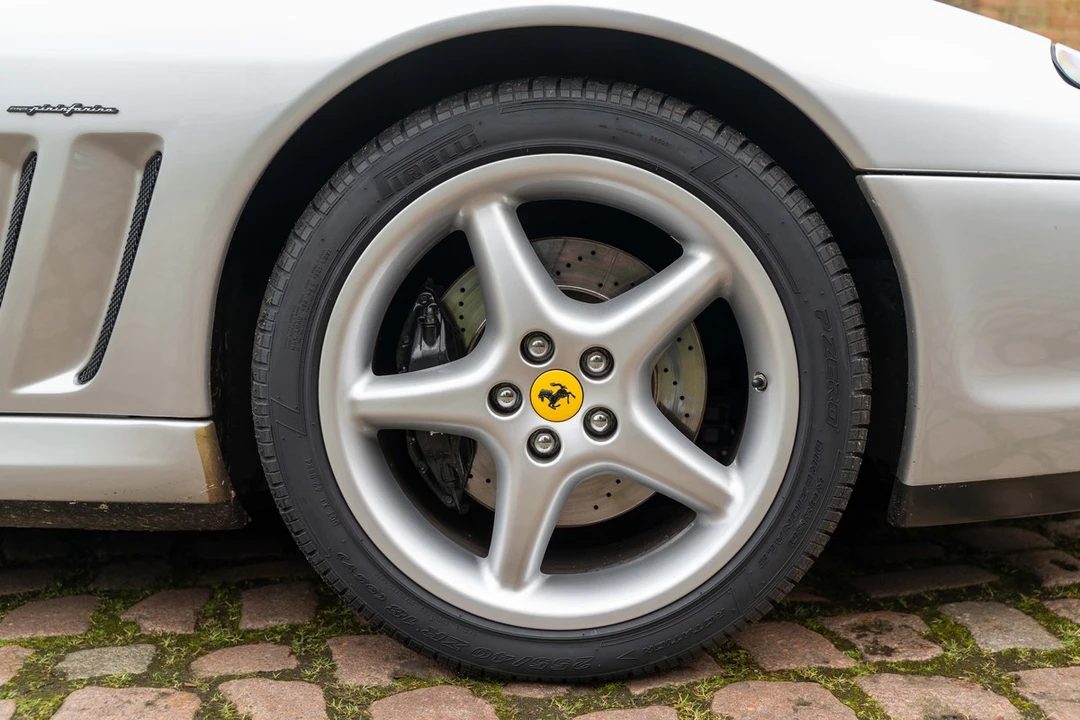 2001 Ferrari 550 Maranello - Image 18 of 30