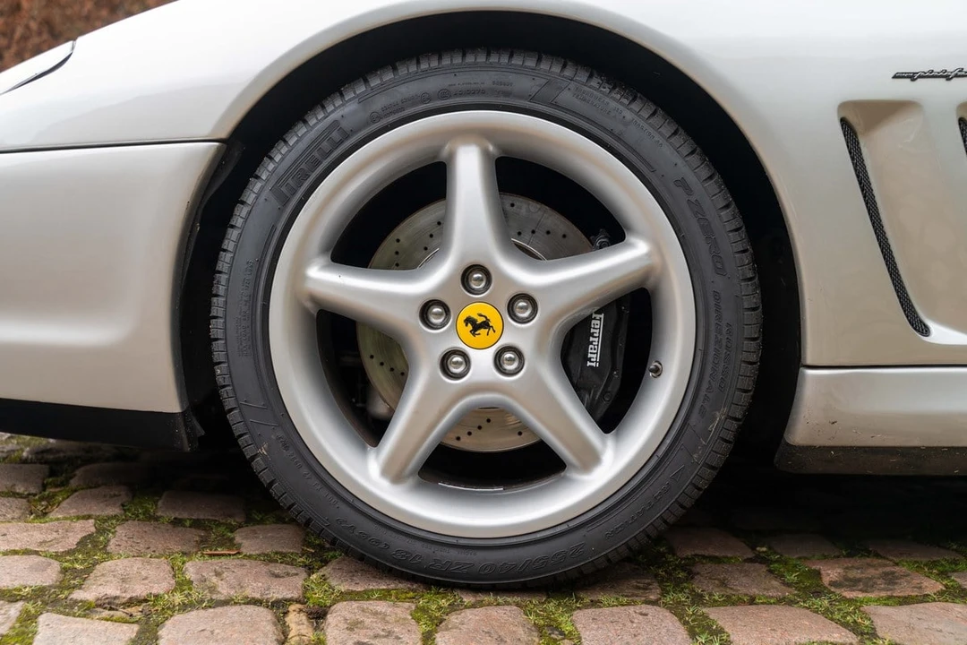 2001 Ferrari 550 Maranello - Image 21 of 30