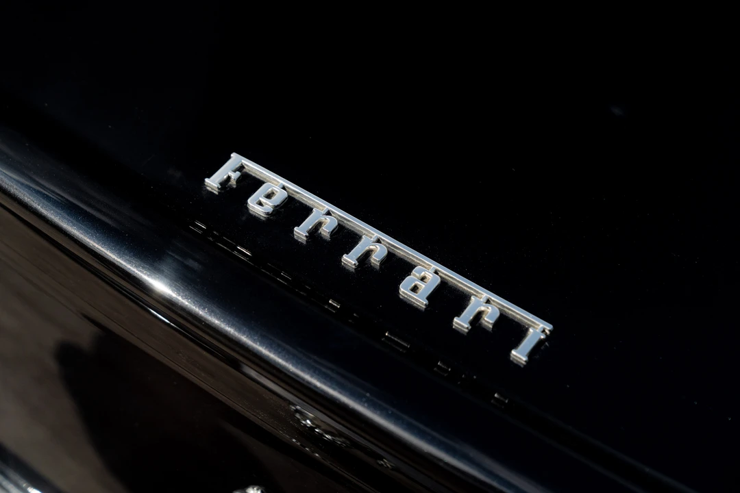 2001 Ferrari 550 Maranello - Image 16 of 31