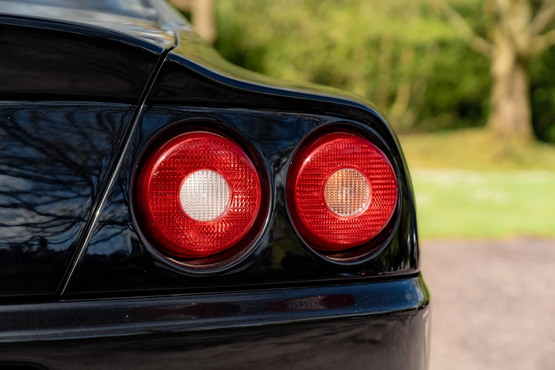 2001 Ferrari 550 Maranello - Image 22 of 31