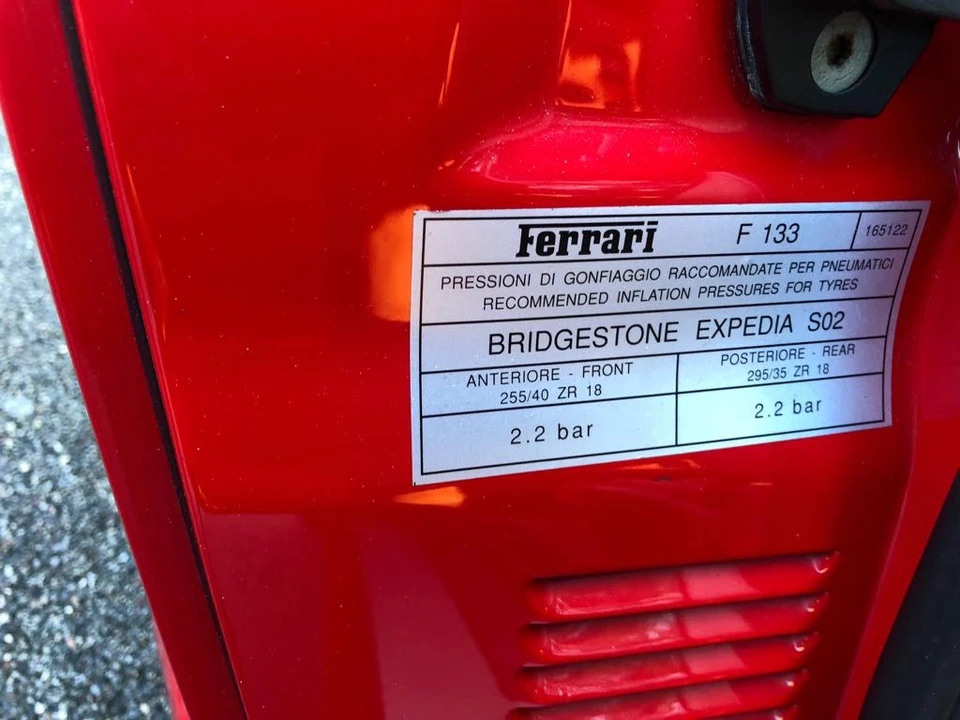 2001 Ferrari 550 Maranello - Image 23 of 31